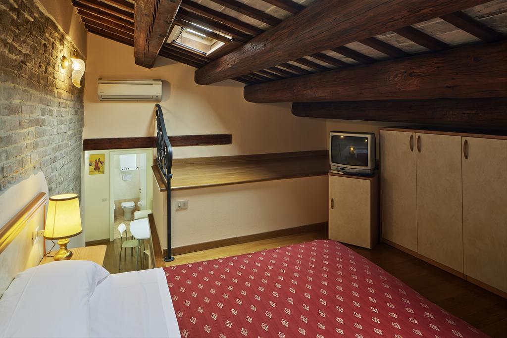 Residence Cavour 63 Rávena Habitación foto